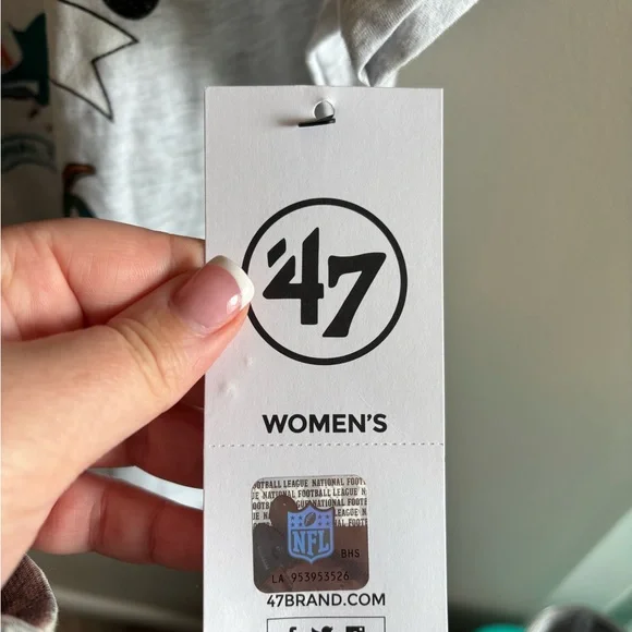 Miami Dolphins Graphic T-Shirt - Picture 2 of 4